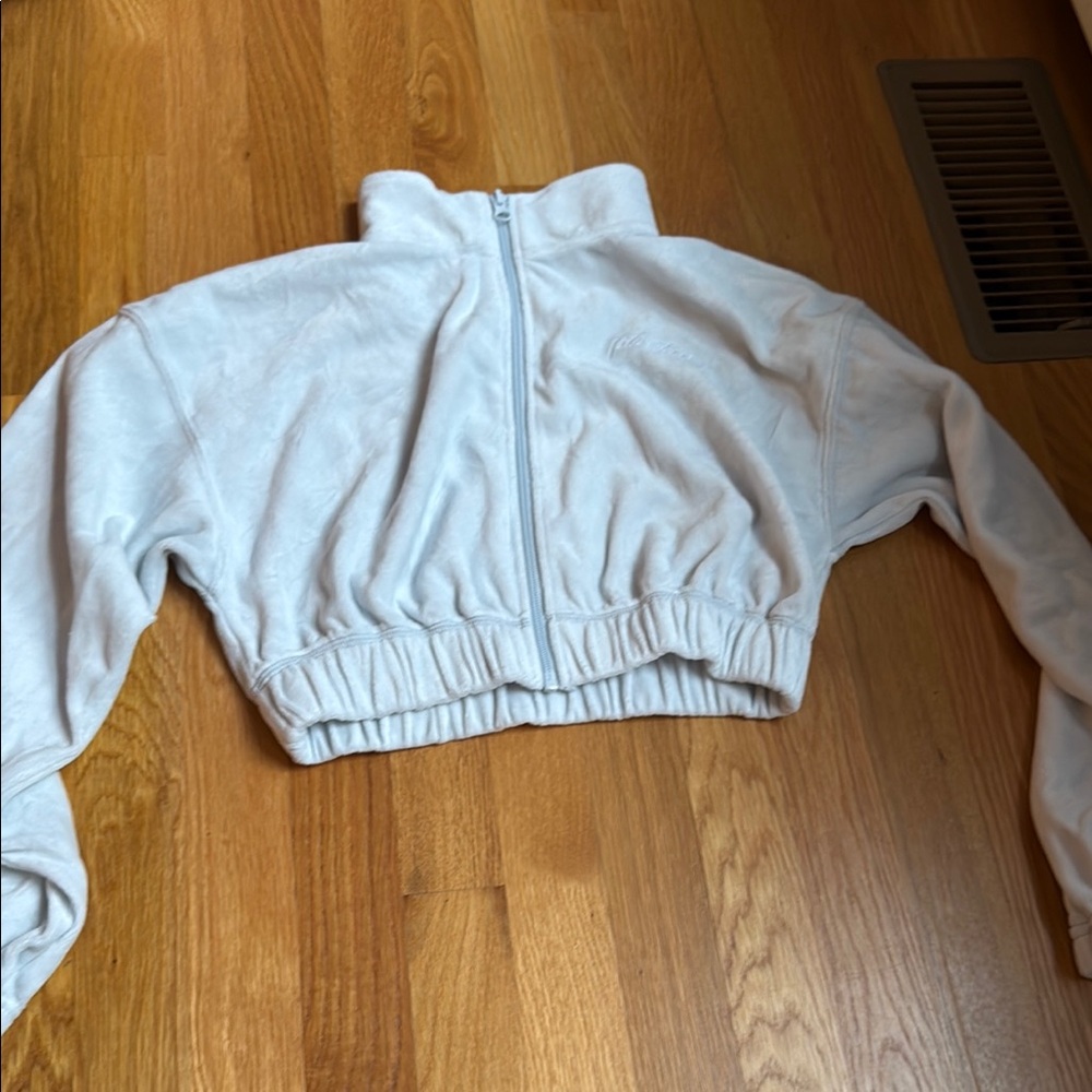 TALENTLESS Women's White Cropped Jacket